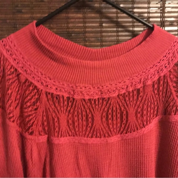 Elegant Red Lace Knit Sweater - Picture 3 of 7